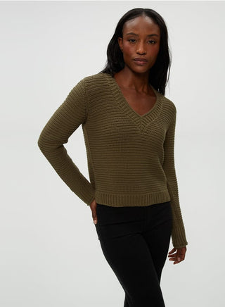 LINDA V NECK PULLOVER