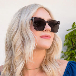 DIFF Eyewear Goldie Cat Eye Sunglasses - Black+Smoke Flash