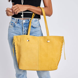 Moda Luxe - Queen - Tote: Honey