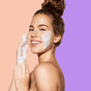 Almost Famous - 2-in-1 Facial Cleansing & Exfoliating Brush