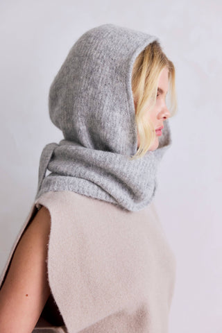 Arctic Fox & Co. - The Alpaca Hooded Scarf - Blizzard Grey