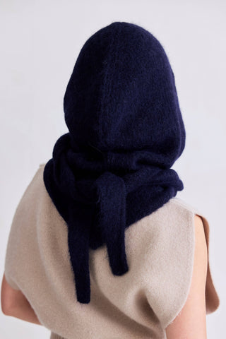 Arctic Fox & Co. - The Alpaca Hooded Scarf - Deep Sea Navy