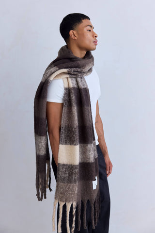 Arctic Fox & Co. - North America - The Reykjavik Scarf - 100% Recycled - Brown Check - FW25