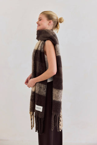 Arctic Fox & Co. - North America - The Reykjavik Scarf - 100% Recycled - Brown Check - FW25