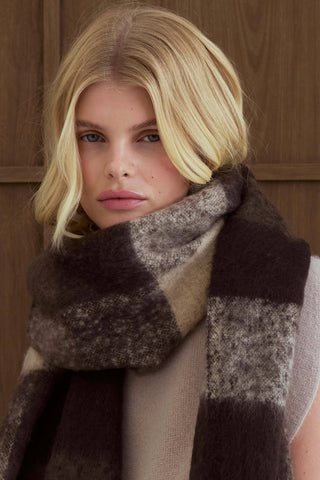 Arctic Fox & Co. - North America - The Reykjavik Scarf - 100% Recycled - Brown Check - FW25