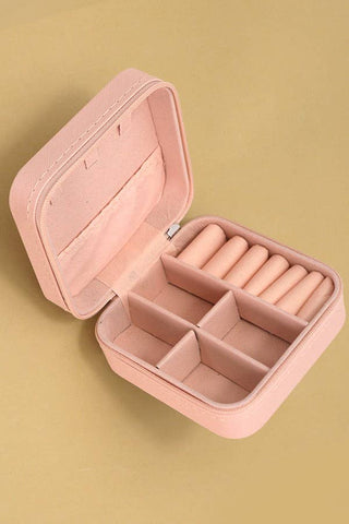 JOSSLYN by wall to wall - Jewelry Organizer Travel Box