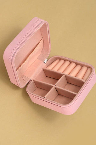 JOSSLYN by wall to wall - Jewelry Organizer Travel Box