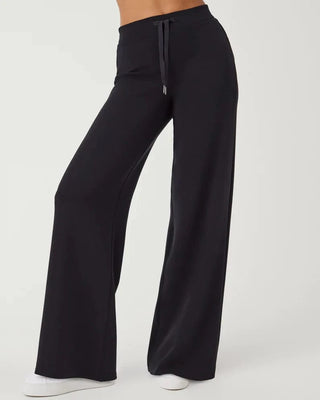 Spanx AirEssentials Wide Leg Pant - Taryn x Philip Boutique