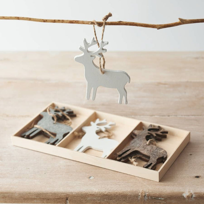 Set of 6 Wooden Reindeer Hangers, 9.5cm - Taryn x Philip Boutique